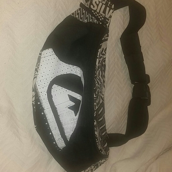 Quicksilver Fanny Pack