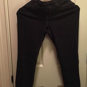 Dark wash jeggings