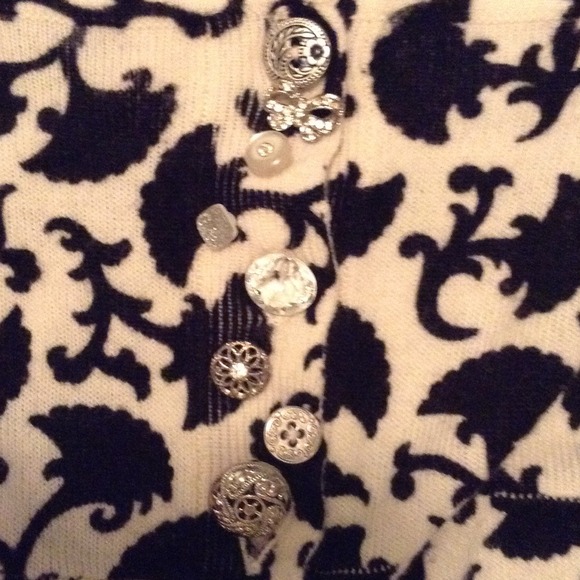 Sweater - Picture 2 of 2