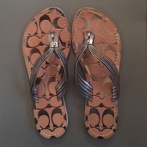 SOLD! New Authentic Coach Silver Flip flop sz 6.5