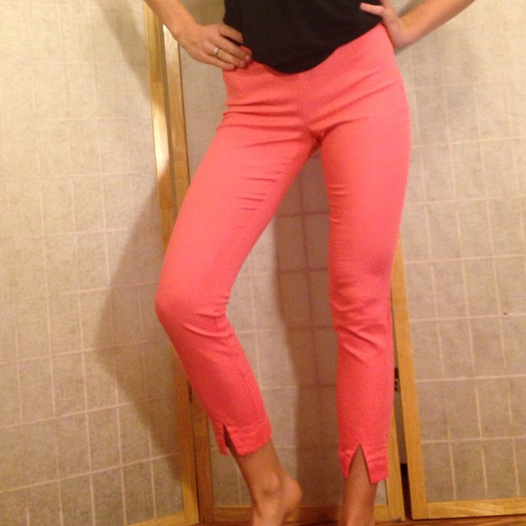 Coral capris