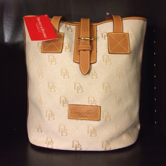 ✨NWT Dooney&Bourke handbag✨