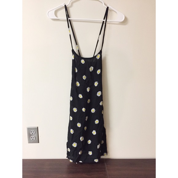 ❌SOLD❌Sunflower Rin Dress - Picture 2 of 4