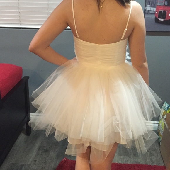 ✨✨BEAUTIFUL BALLERINA DRESS - Picture 4 of 4