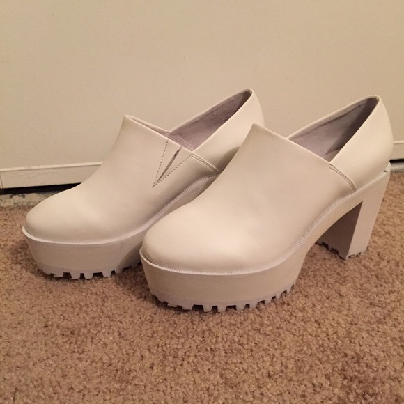 Choies Boots - White platform ankle booties