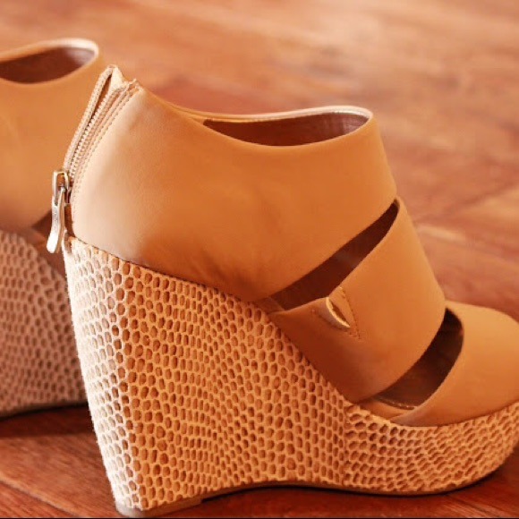 BCBGeneration Wedges - Picture 4 of 4