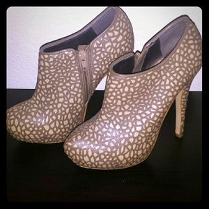 Macro Santi Caged Ankle Boots