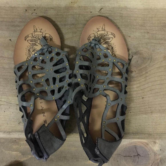 Nice net shoes