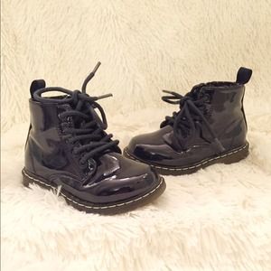 Zara Baby Boots size 21/6 GUC