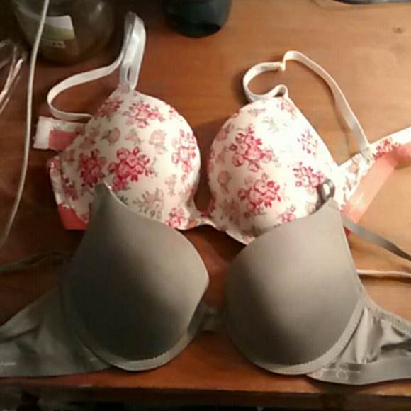 Floral and gray pushup bra set