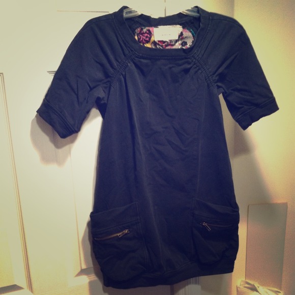 Sweatshirt tunic dress bundle: black and navy