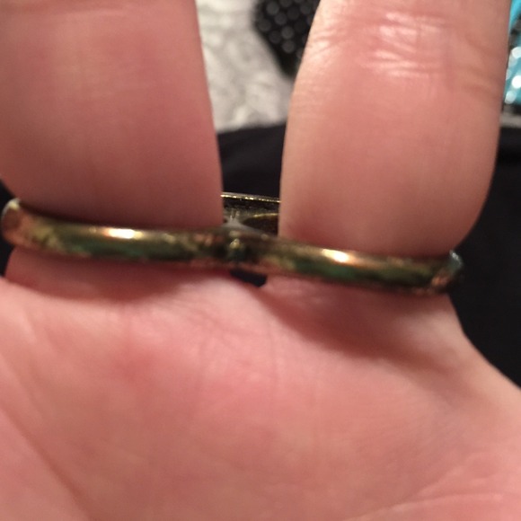 Cross ring - Picture 2 of 3