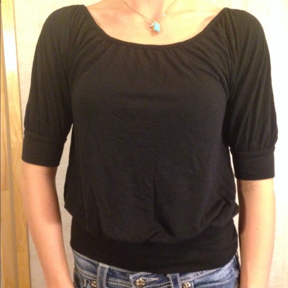 Cute black top