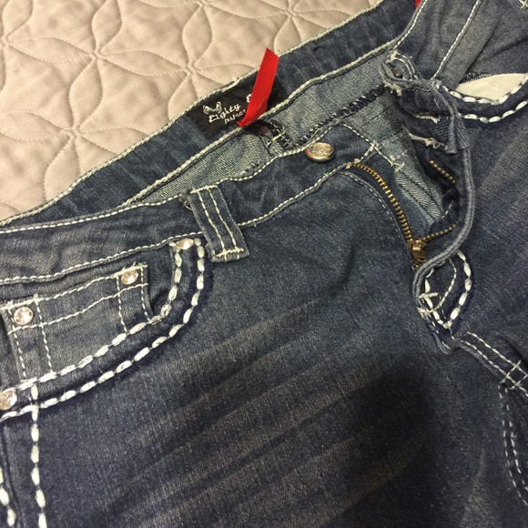 Eighty Eight Denim Jeans - Picture 2 of 4