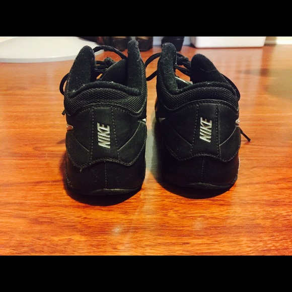 Nike air basketball shoes - Picture 2 of 4