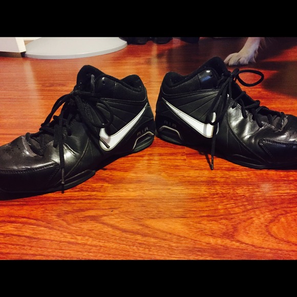 Nike air basketball shoes - Picture 3 of 4