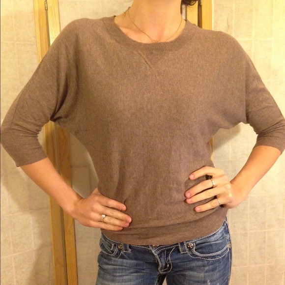 Charcoal brown sweater top