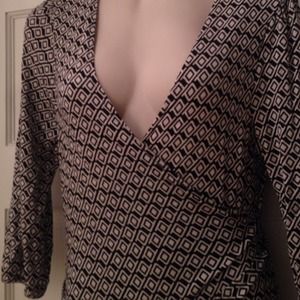 Old Navy Wrap dress in cool black/white pattern!