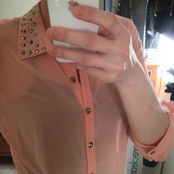 Super cute blouse - Picture 2 of 2