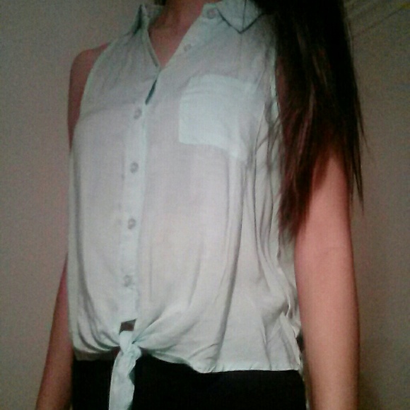 SHEER LIGHT AQUA TOP