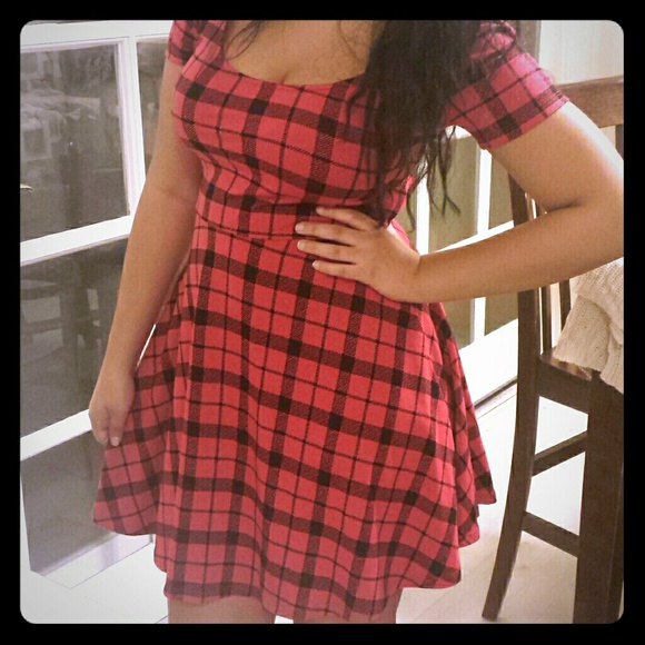 🎉👏 HOST PICK 1-24-15 Plaid skater style dress
