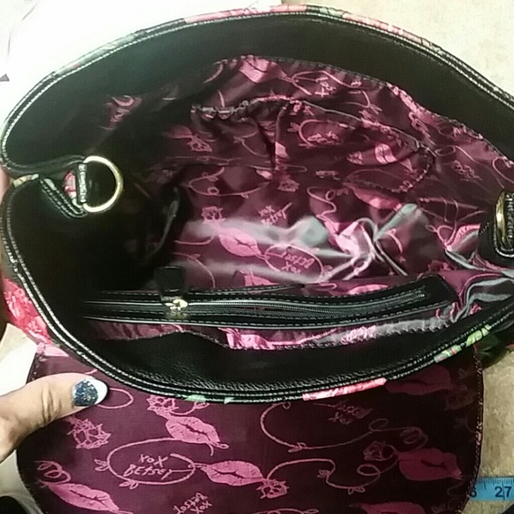 Not 4 sale Betsey Johnson handbag/ backpack - Picture 3 of 4