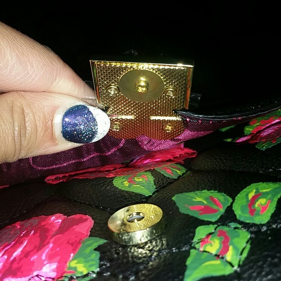 Not 4 sale Betsey Johnson handbag/ backpack - Picture 4 of 4