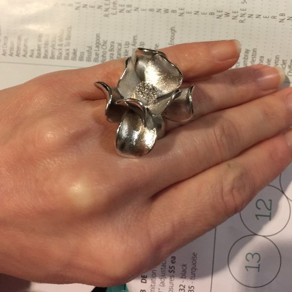 Magnolia cocktail ring! - Picture 2 of 4