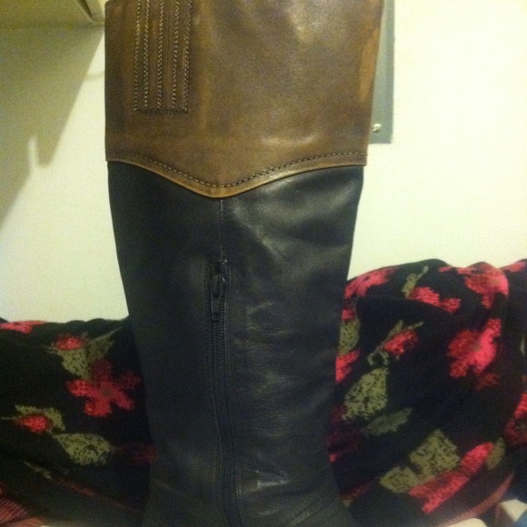 Luichiny Women's Point Tea Riding Boot - Picture 3 of 4