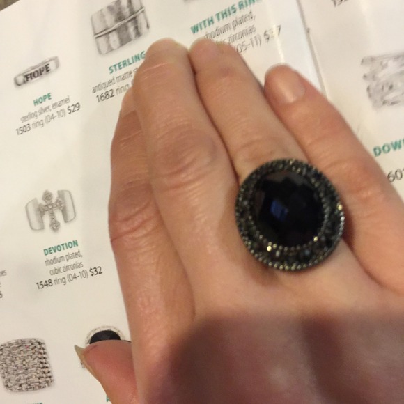 Black tie event cocktail ring! Stunning!