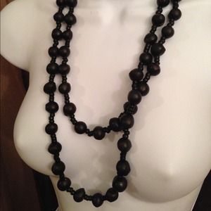 28" black neckless