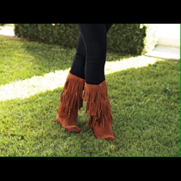LC Lauren Conrad fringe boots