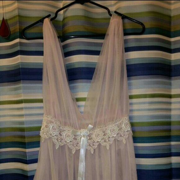 SOLD. Pale pink nightie - Picture 1 of 4