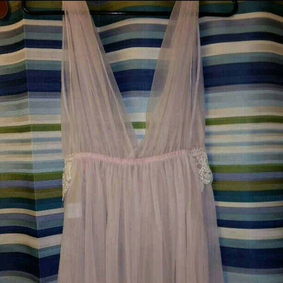 SOLD. Pale pink nightie - Picture 3 of 4