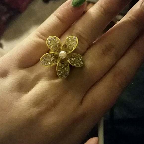 Yellow crystal flower ring