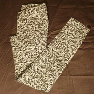 PAINT SPOTTED SKINNY JEANS