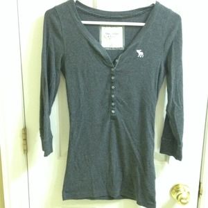 Long sleeved Abercrombie & Fitch sweater
