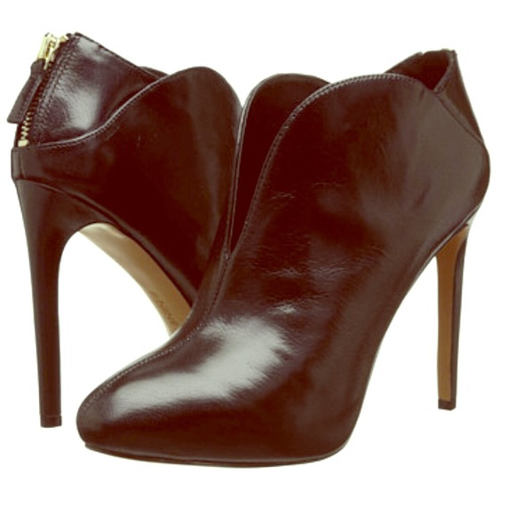 Leather shooties