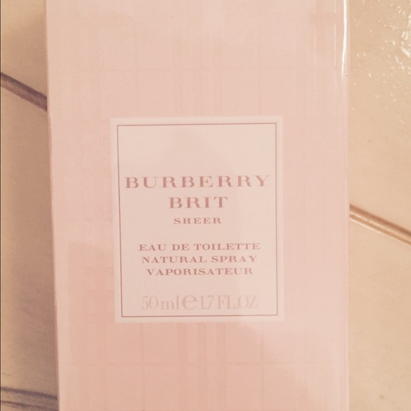 BURBERRY BRIT SHEER PERFUME