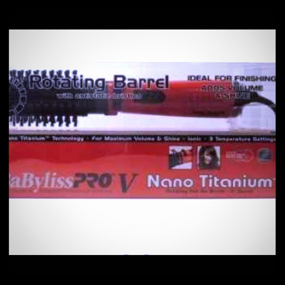 BABYLISS PRO V NANO TITANIUM ROTATING HOT AIR 2"
