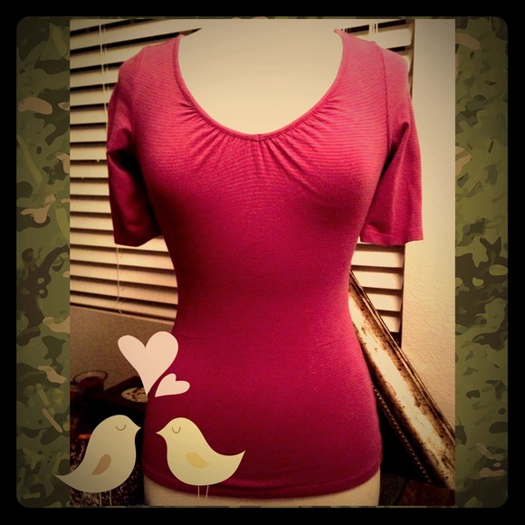 Express 3/4 Sleeved Shirt