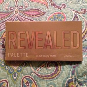 Coastal Scents Revealed palette.