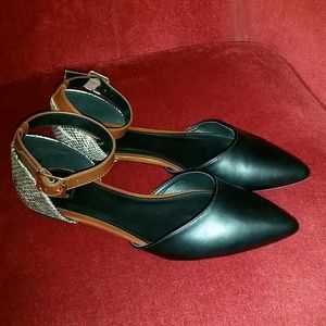 Black Ankle Strap Pointed Toe Flats