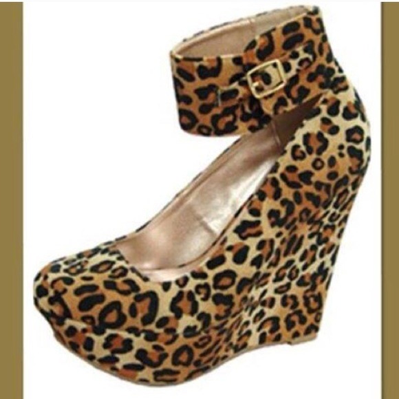 Never worn wedge ankle strap leopard
