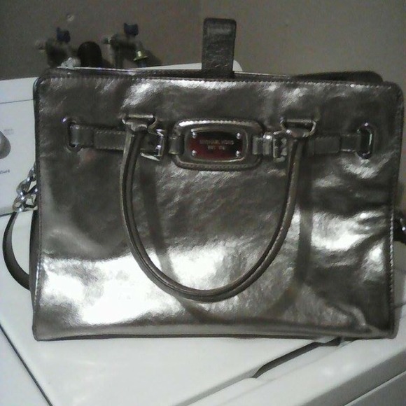 BNWT Michael Kors MK silver/pewter satchel - Picture 1 of 4
