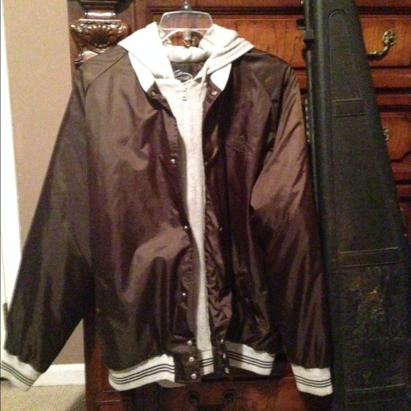Men's Realtree brown Jacket. - Picture 2 of 4