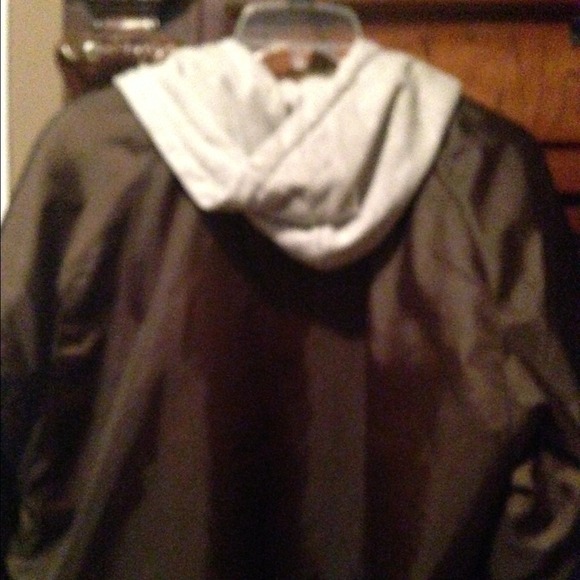 Men's Realtree brown Jacket. - Picture 3 of 4