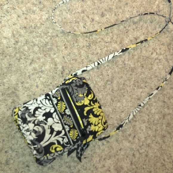 Reduced... $15!!!  Vera Bradley cross body purse