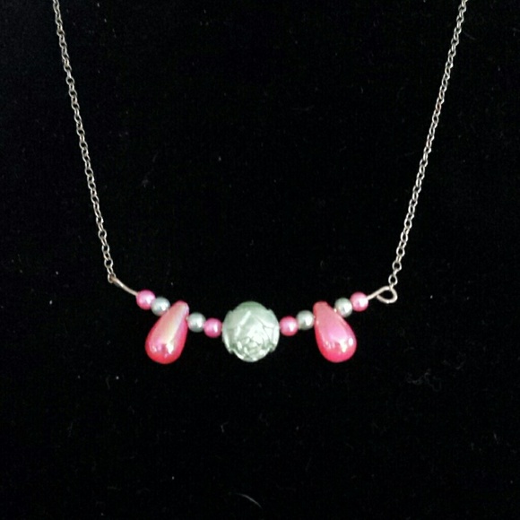 Dainty Antique style necklace - Picture 2 of 4