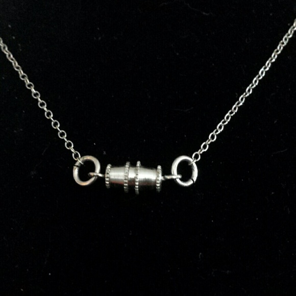 Dainty Antique style necklace - Picture 4 of 4